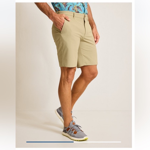 Tommy Bahama Other - Tommy Bahama Chip Shot Island Zone 9 Inch Shorts